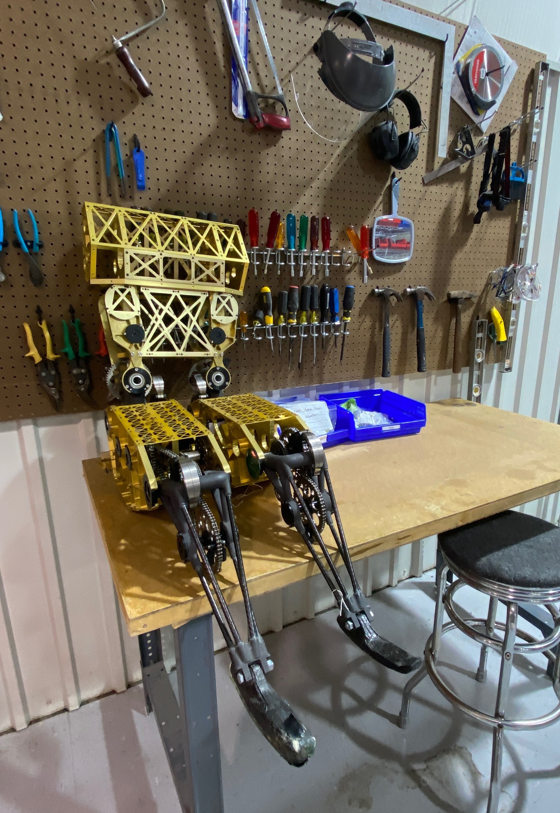 Humanoid robot prototype in the Dynamic Locomotion workshop
